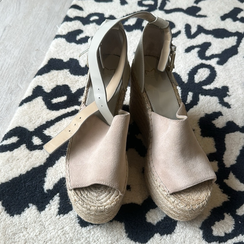 NWOB Marc Fisher‎ Mladlyn women’s woven beige wedge heels